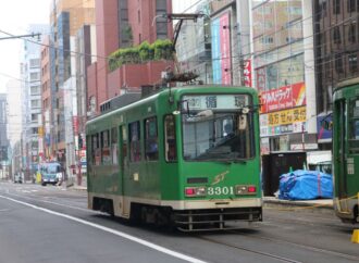 札幌市、公共交通の維持課題に　路線バス減便続く